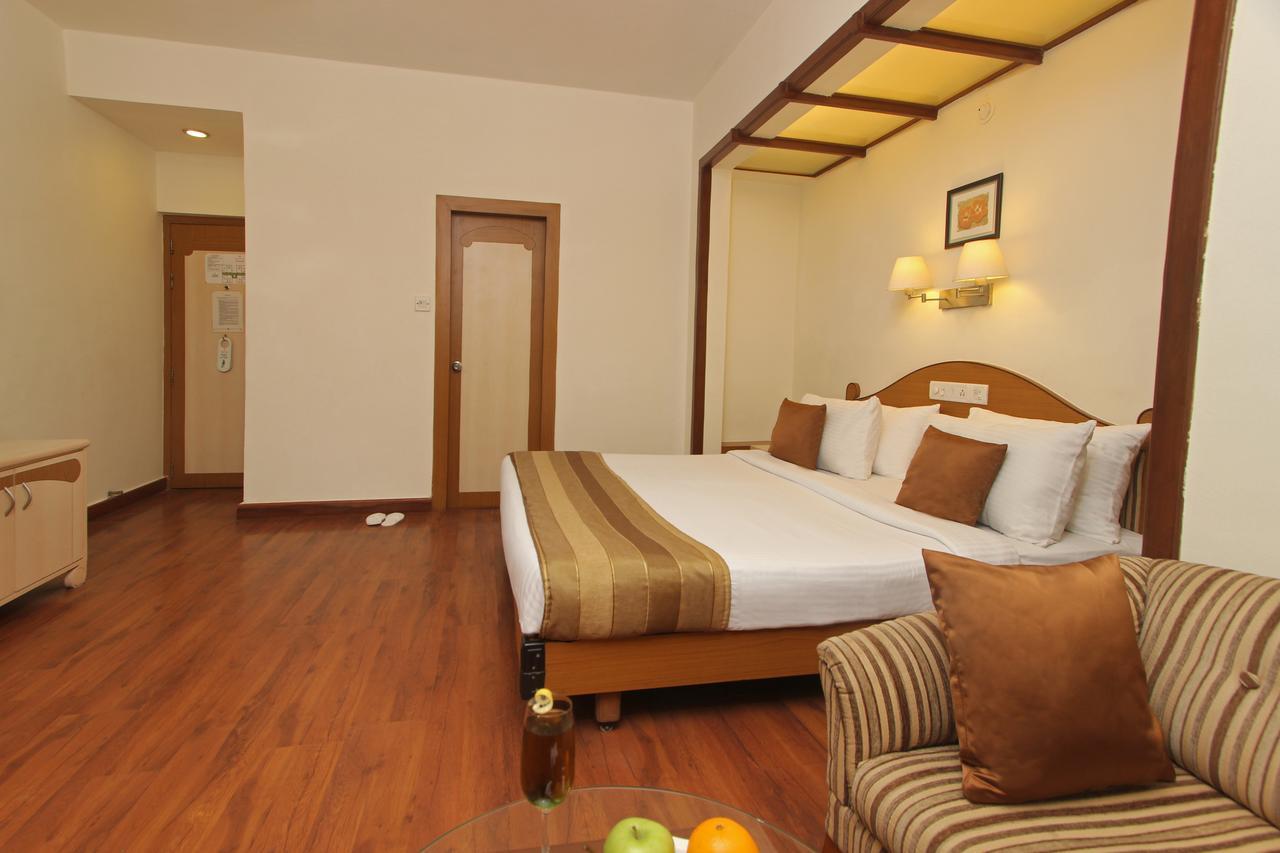 Hotel Park Central Koregaon Park Pune Exterior foto