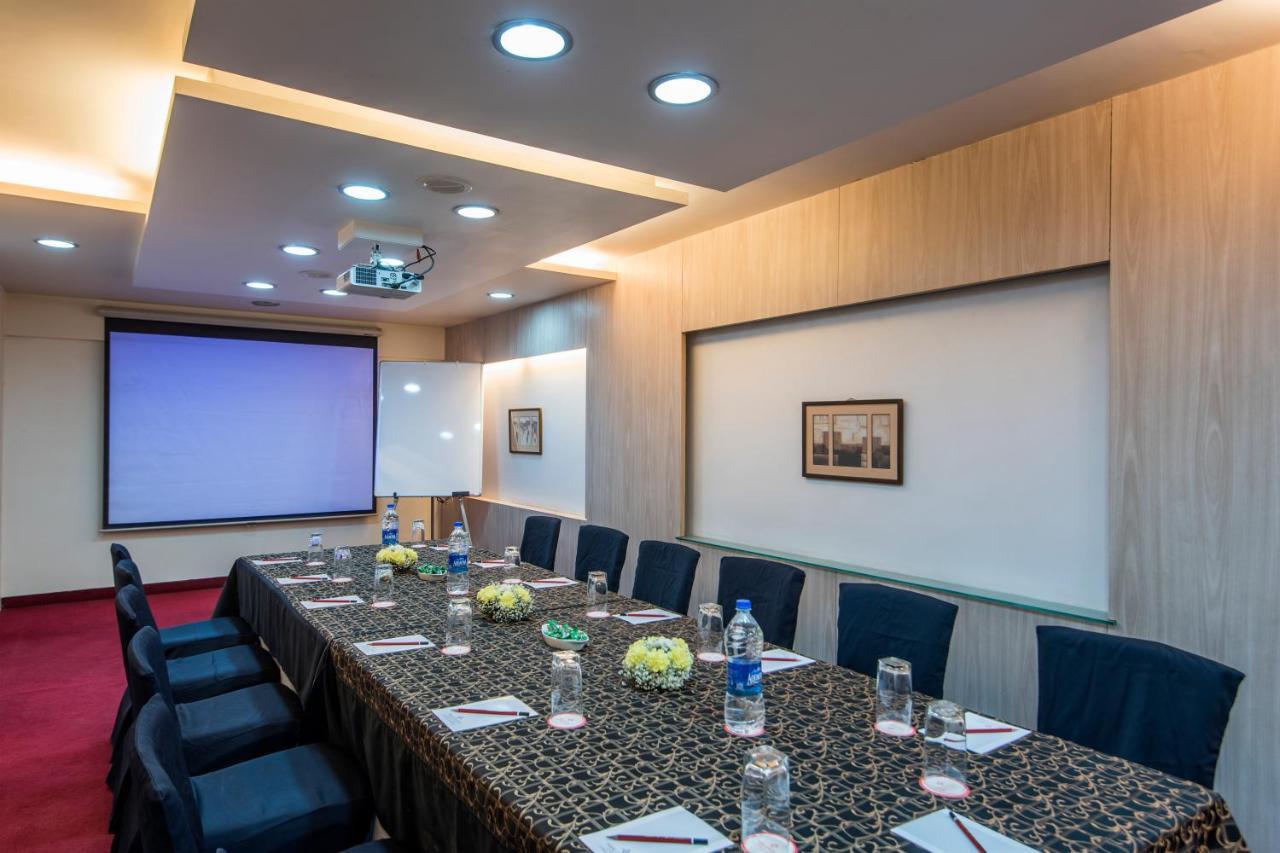 Hotel Park Central Koregaon Park Pune Exterior foto